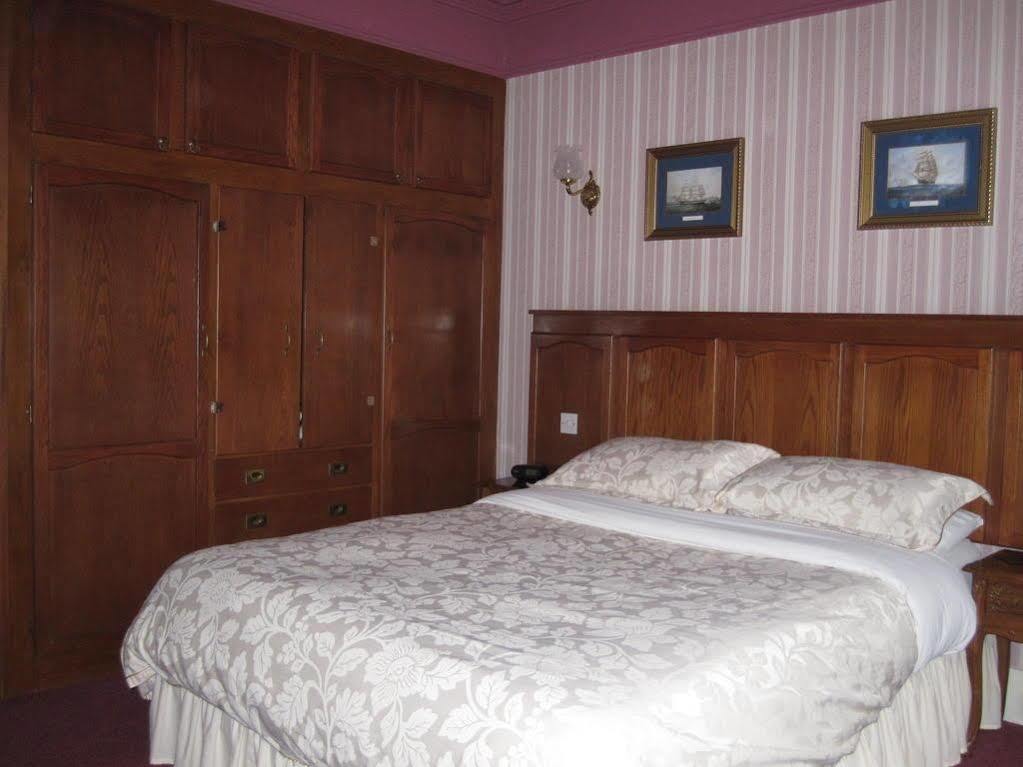 פיירהאם Ellerslie House Hotel מראה חיצוני תמונה