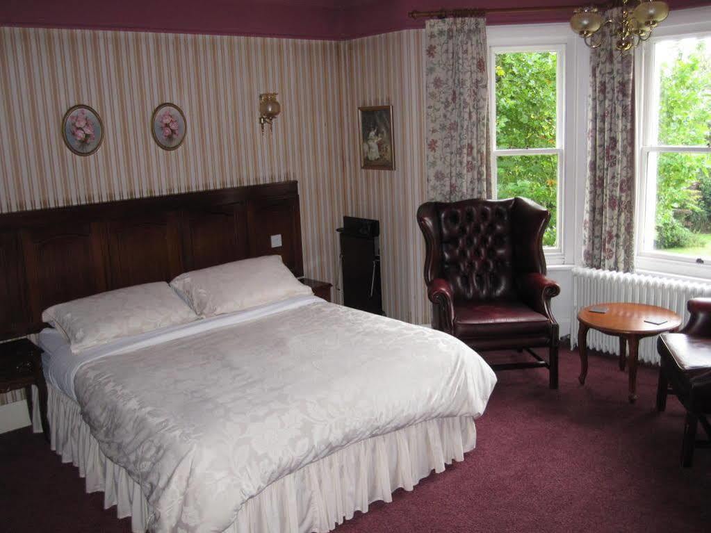 פיירהאם Ellerslie House Hotel מראה חיצוני תמונה